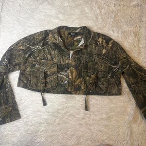 Ego Women's Real Leaf Cropped Camo Jacket Size 10/L